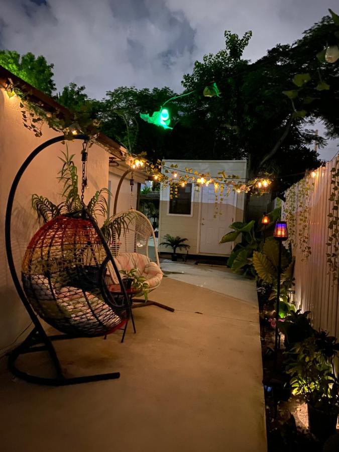 Tiny Place W Private Hot Jacuzzi 7 Min To Miami International Airport Екстер'єр фото